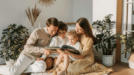 Допомога на дітей по-новому — хто отримає дві виплати з 1 січня - 285x160