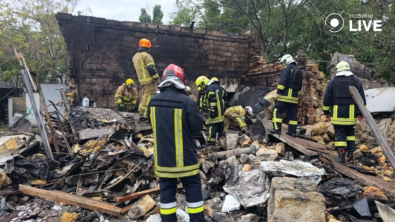 Фото наслідків удару по Одесі 22 липня