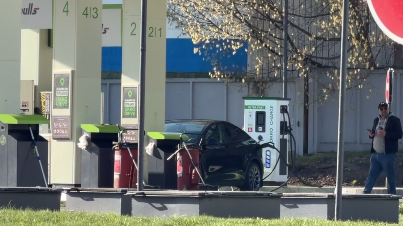 В Харькове можно заправить дизель за 87,99 грн: цены на АЗС