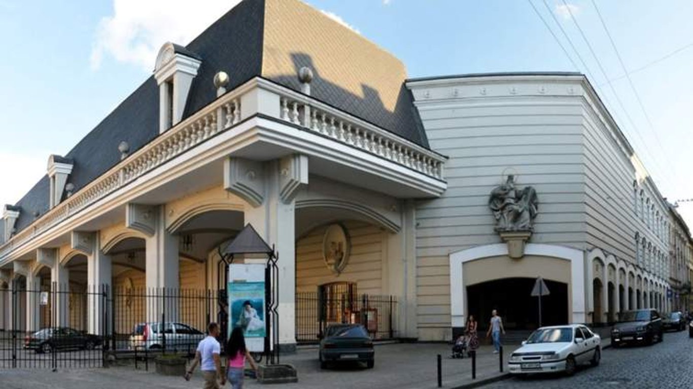 Во Львове за почти 10 млн грн отремонтируют часть дворца искусств