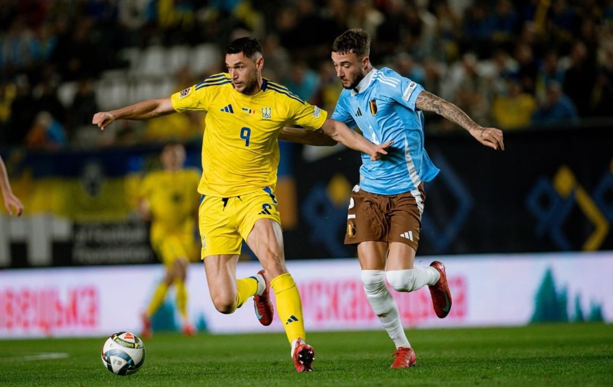 Роман Яремчук в матче за сборную Украины по футболу