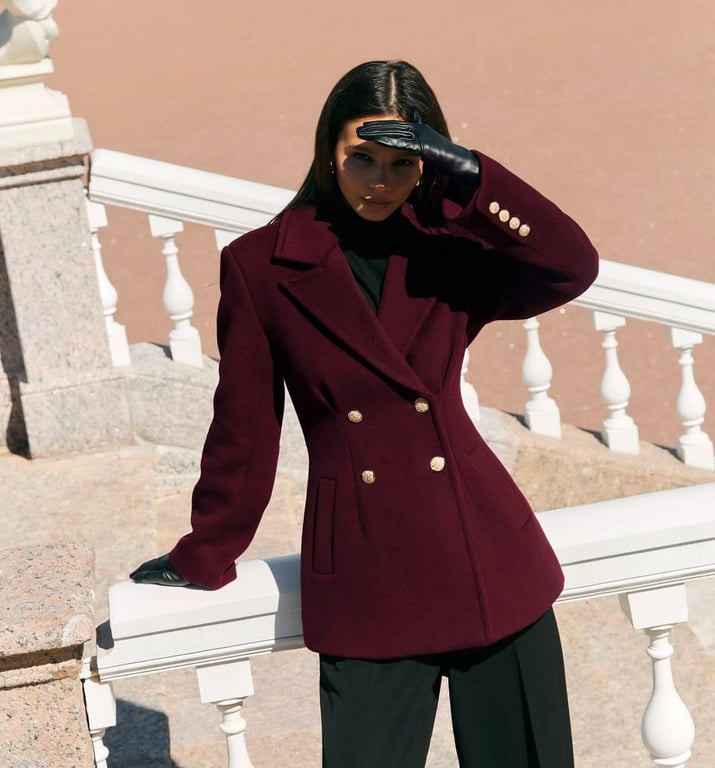 Полупальто знову буде в тренді 2025 року