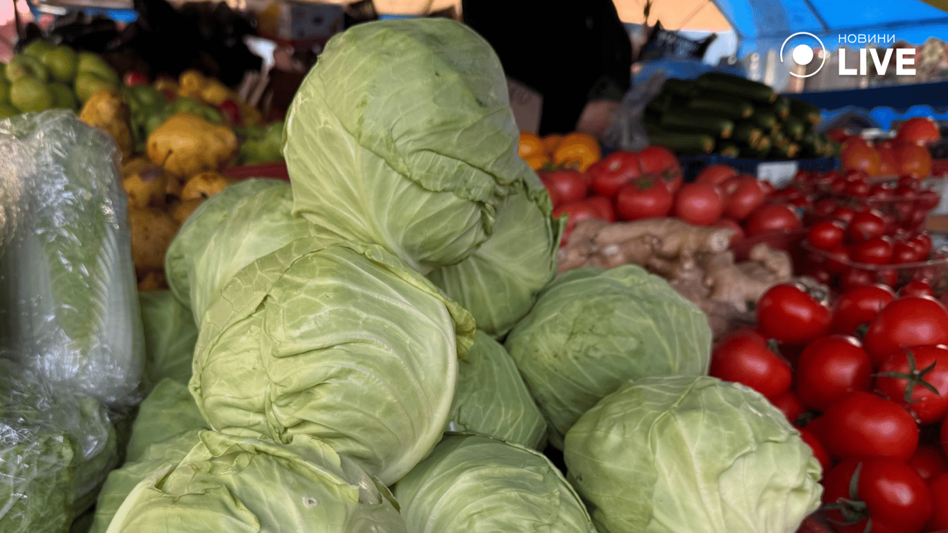 Морози й блекаути — які продукти подорожчали на Привозі - фото 1