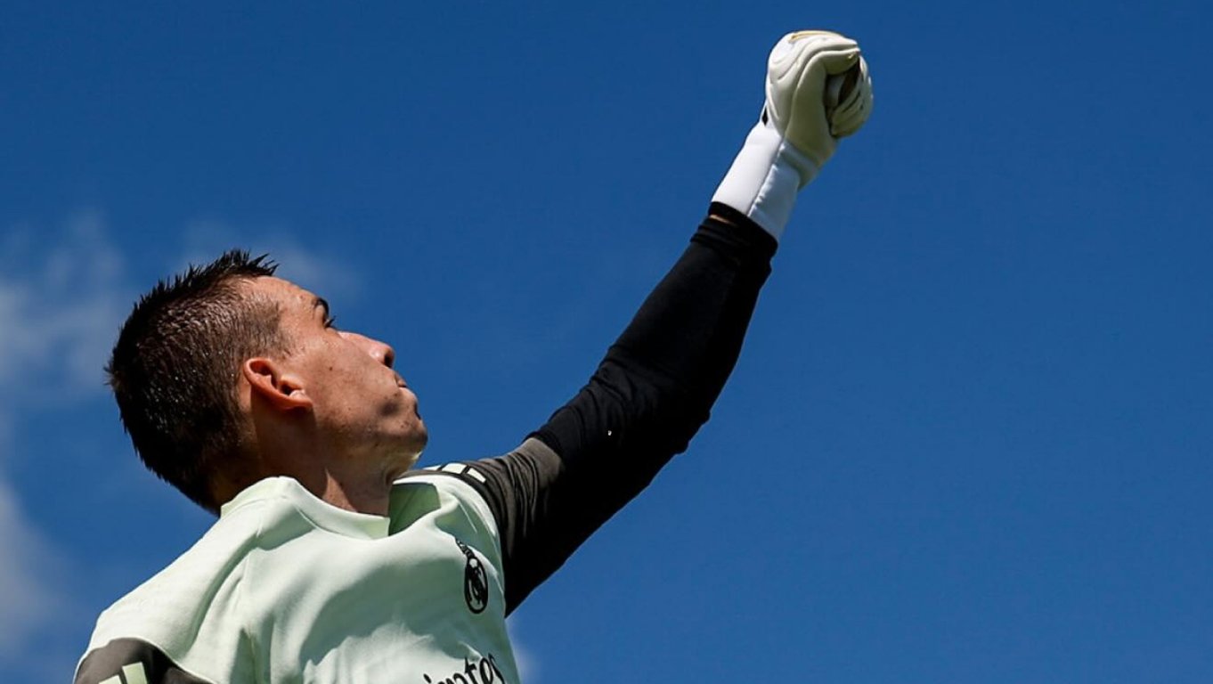 Андрей Лунин