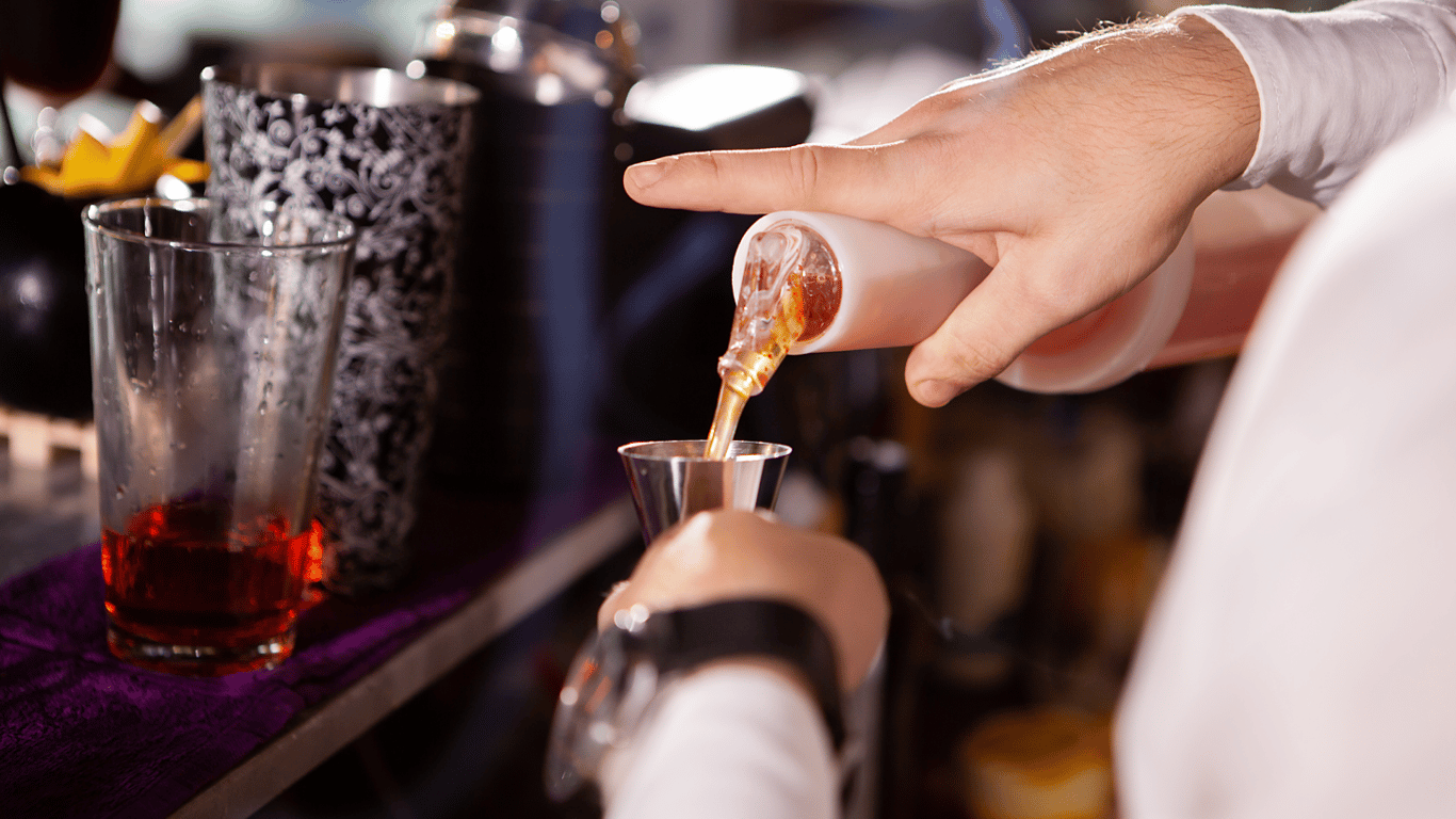 В Саудовской Аравии откроется первый алкогольный магазин для дипломатов