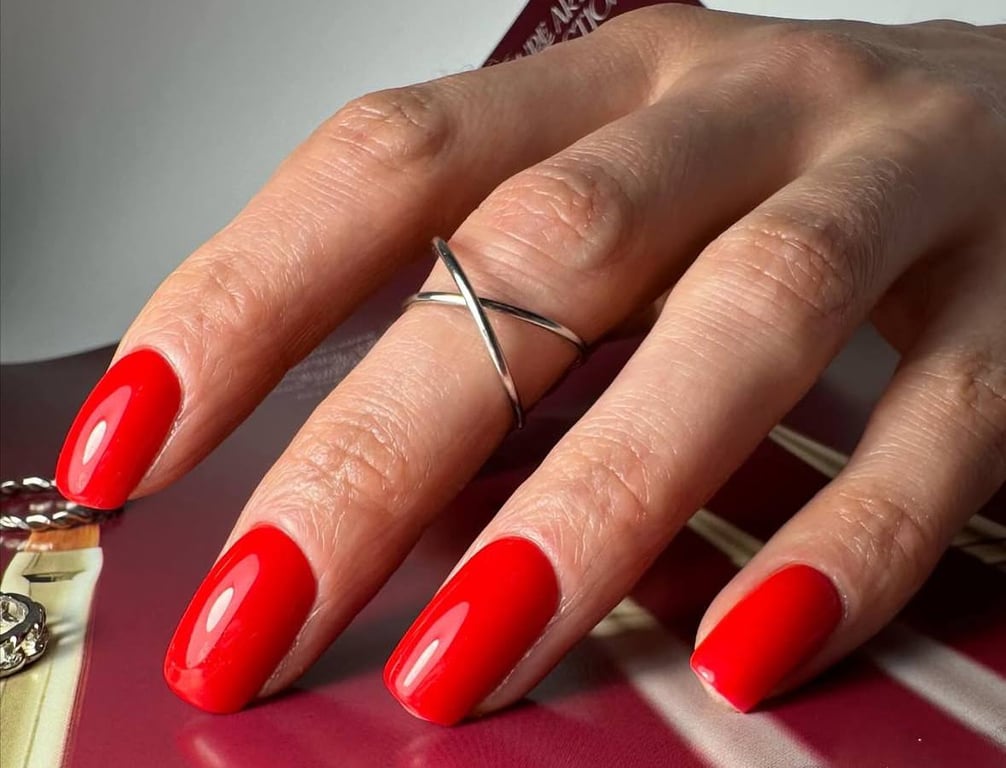 The red color cannot seem boring to anyone