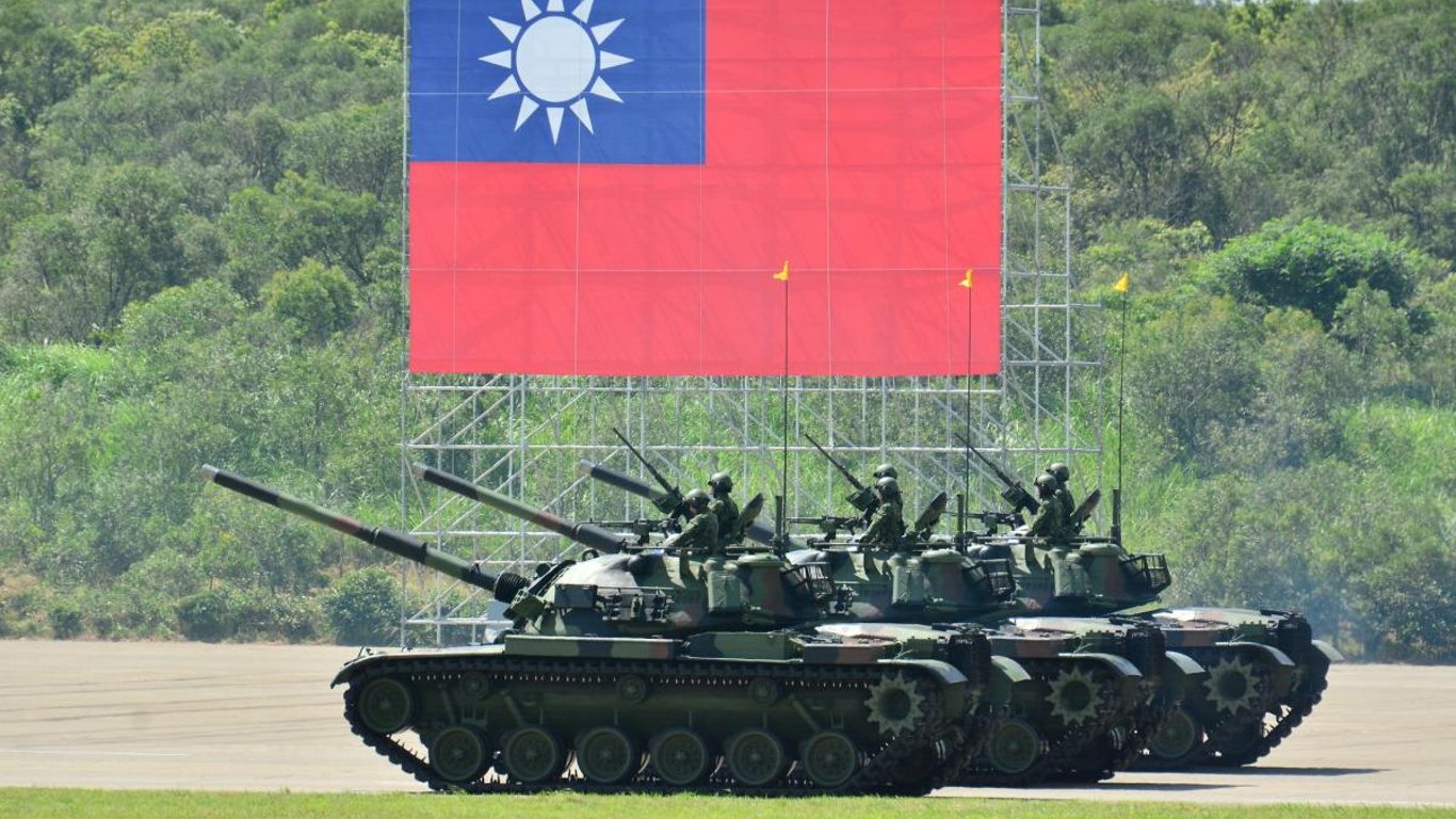 Уважно стежать за ситуацією: США закликали Китай припинити тиск на Тайвань