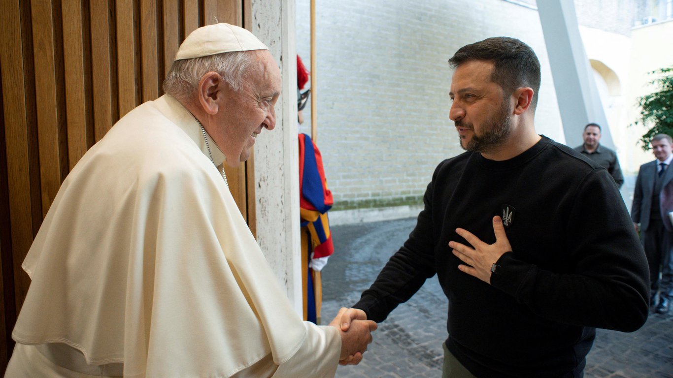 Зеленский в Ватикане встретился с Папой Римским