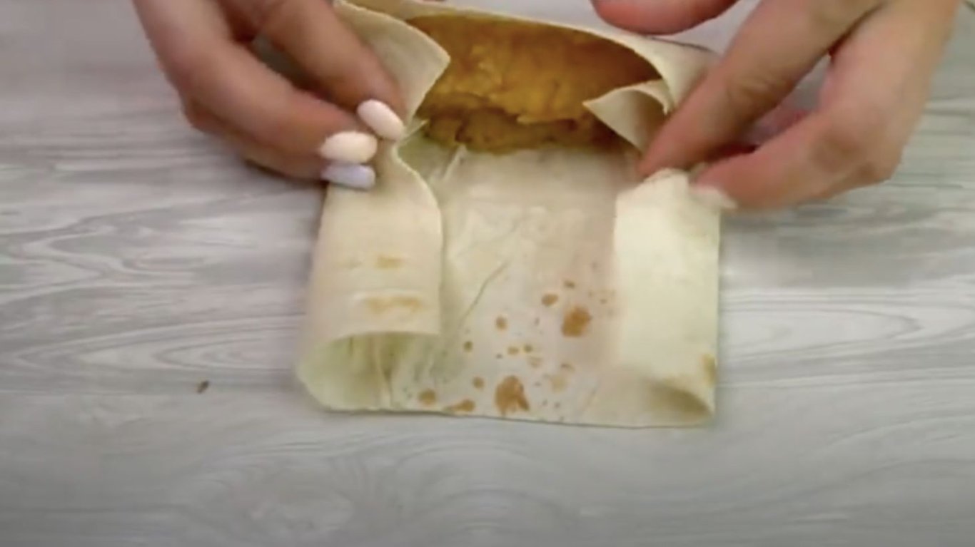 трубочки з лаваша із начинкою на сніданок за 10 хвилин