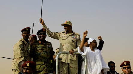 Суданский конфликт: пока кровавые генералы борются за власть, люди борются за еду - 285x160