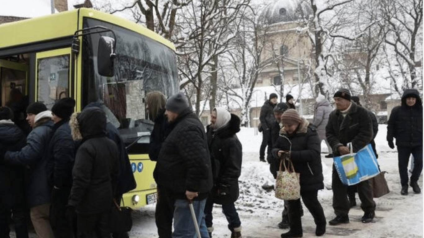 У Садового заявили, что в этом сезоне автобус заботы совершил свой последний рейс