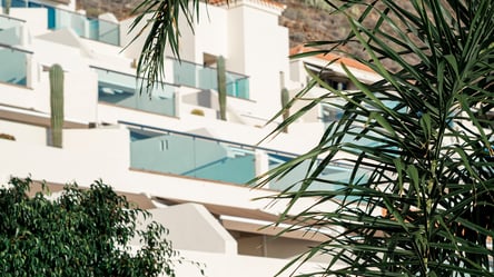 Поляки почали шукати нерухомість за кордоном — в чому причина - 285x160