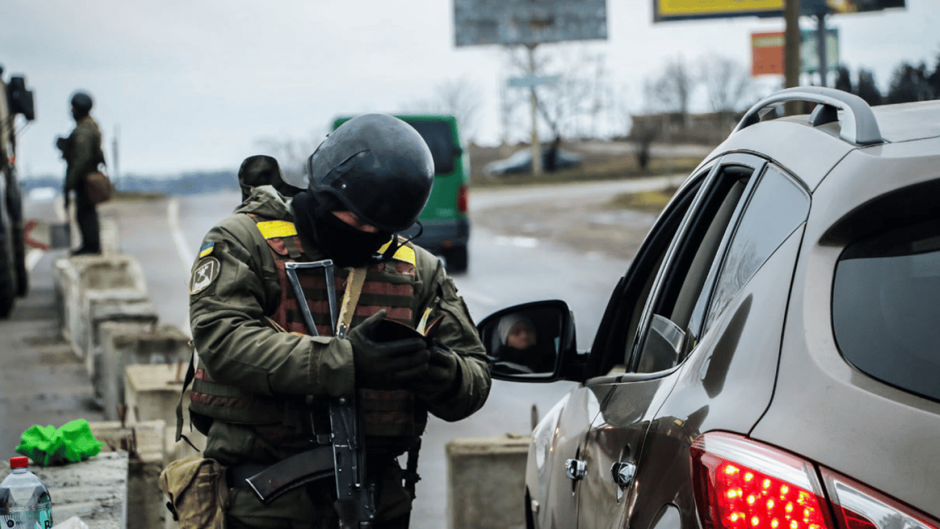 На Львівщині хлопця викрили на підробці документів — яке покарання загрожує