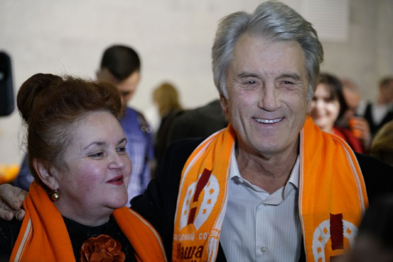 Ющенко на выставке Нас не справиться