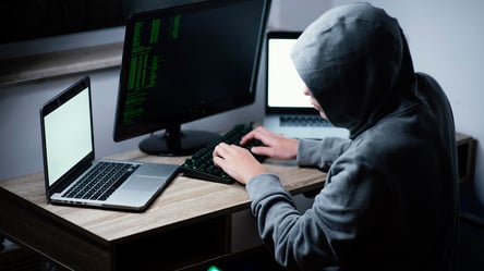 "Права" за декілька днів — українців попередили про схему шахраїв - 290x160