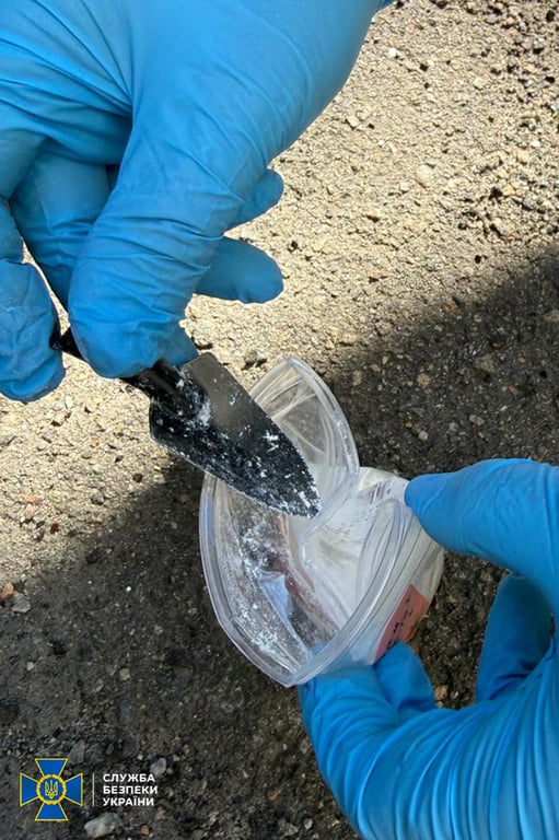 СБУ накрила наркосиндикат: вилучили партію кокаїну на 70 млн грн - фото 3