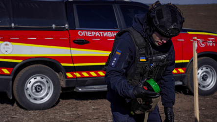 На прикордонні Сумщини здетонували вибухівки: є загиблі і поранені - 290x160