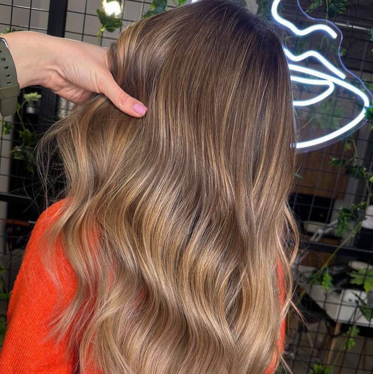 Медовий блонд подарує вам ефект омолодження