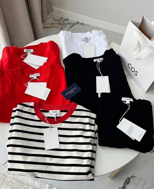 Светрики від СOS завжди мали попит серед модниць