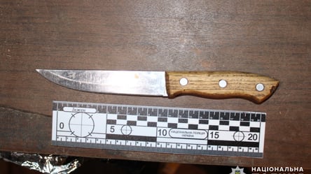 Вдарила сусіда ножем у живіт — в Одесі затримали зловмисницю - 285x160