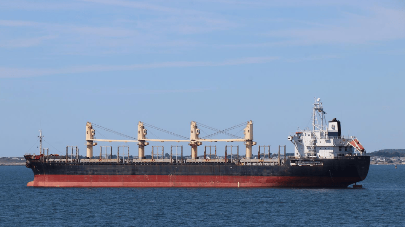 В портах Великої Одеси є 18 суден на завантаженні — деталі