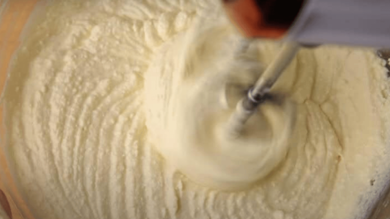 a simple recipe for a delicious dessert with strawberries