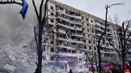 Обстрел дома в Днепре: на Банковой сообщили, сколько людей потеряли жилье - 285x160