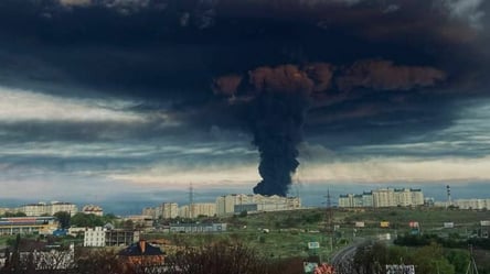 Масштабна пожежа на нафтобазі у Севастополі: з'явилися нові подробиці - 285x160