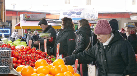 Ціни залишаються стабільними — вартість овочів на Привозі в Одесі - 290x166