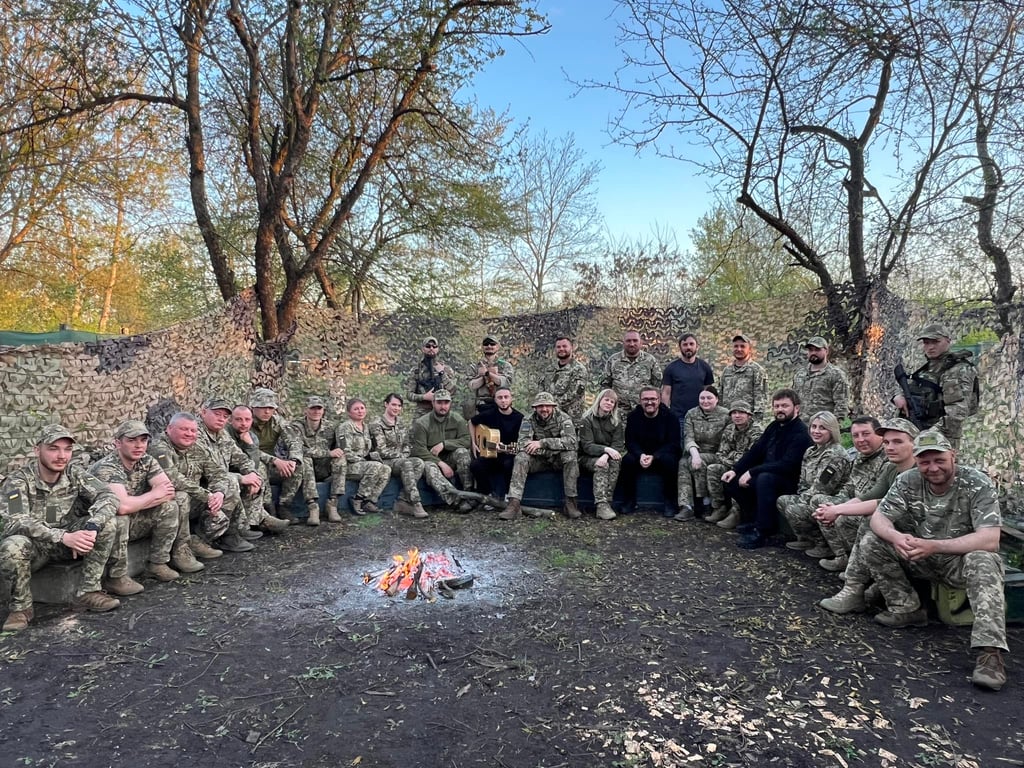 Пономарев, Тополя и Dzidzio сняли клип с военными ВСУ - фото 1