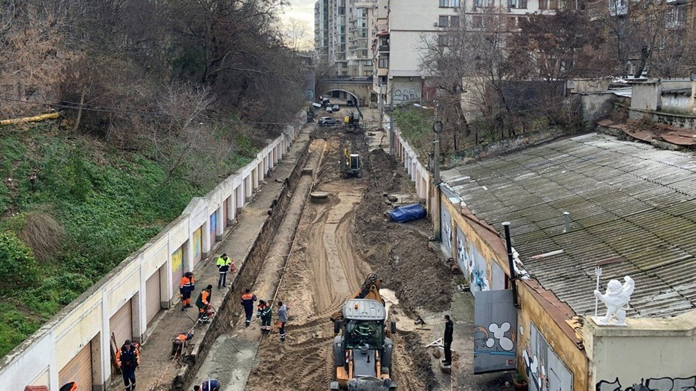 На Деволановском спуске в Одессе начали второй этап ремонта