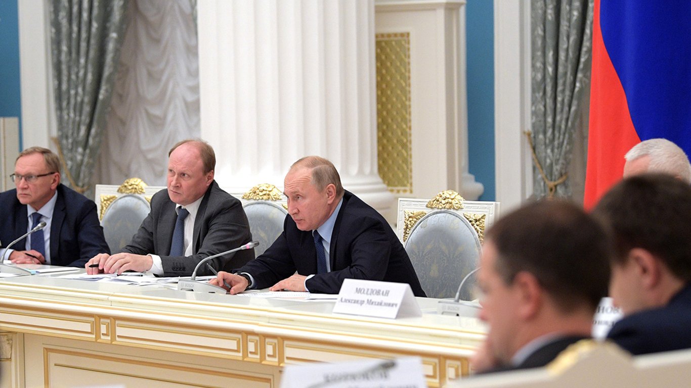Российские чиновники призвали Кремль вернуться к "общепризнанным" границам РФ