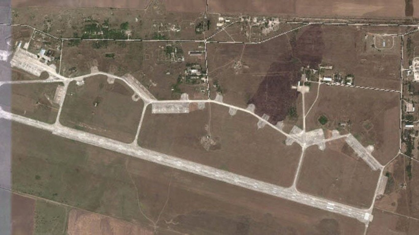 Партизани Атеш попередили про скупчення російської авіації на аеродромі у Криму