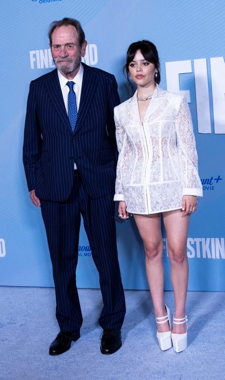 Актор Томмі Лі Джонс та акторка Дженна Ортега. Фото: Reuters