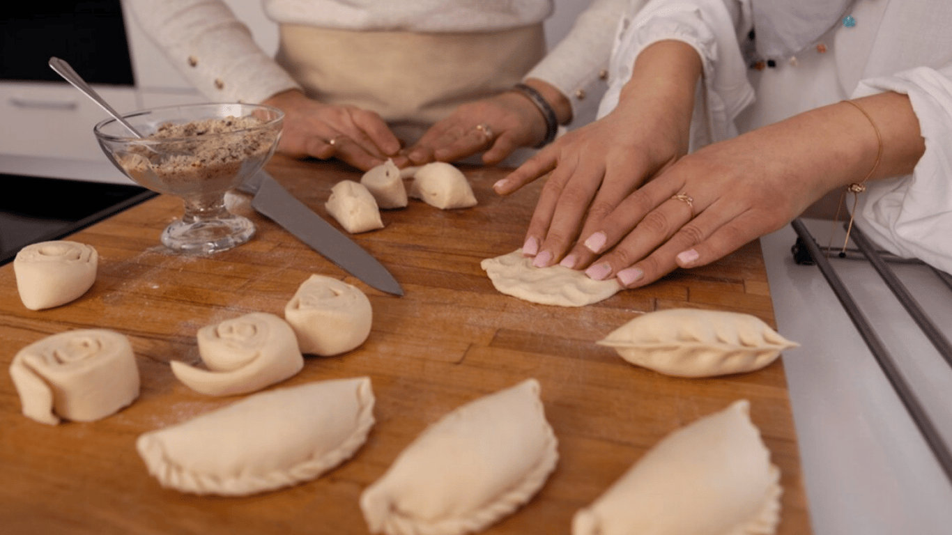 Как приготовить идеальное тесто для вареников, как у бабушки – рецепт