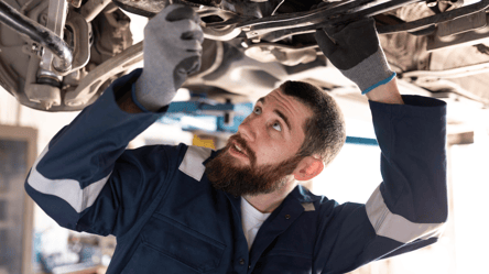 Зарплата до 125 000 грн — "Азов" шукає тих, хто спеціалізується на ремонті авто - 285x160