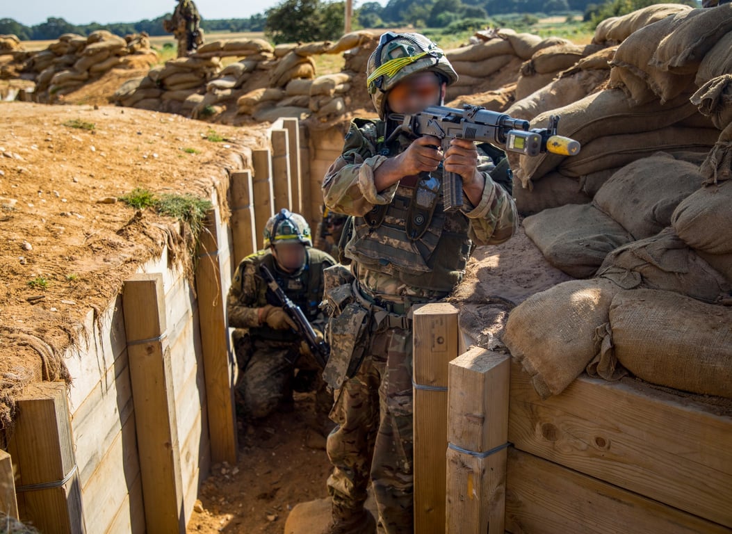 Будущие военные командиры ВСУ проходят обучение в Британии у квалифицированных инструкторов — фото - фото 4