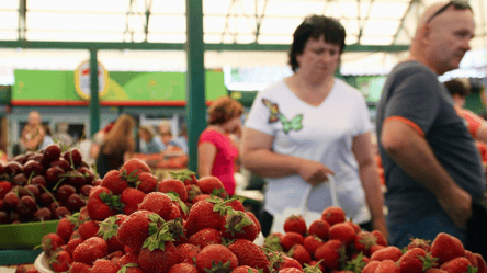Ціни на полуницю значно знизились  — скільки коштує ягода у травні - 285x160