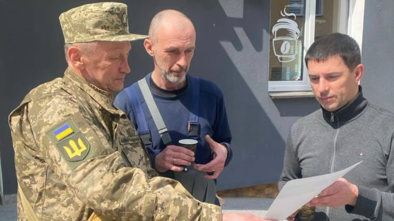 В Украине готовят новые правила для мужчин, которые не обновили данные