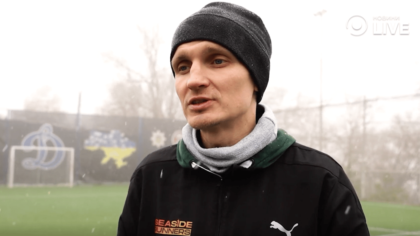 Тренер команди з ампфутболу