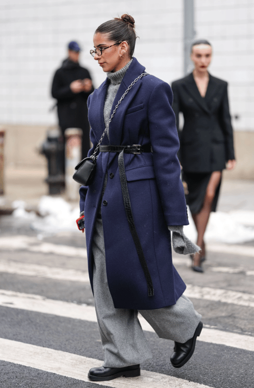 Пальто з поясом варте окремої уваги