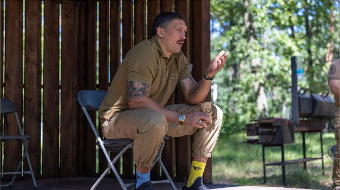 Александр Усик