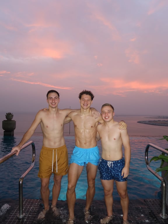 Навин Малыш и Антон Царенко