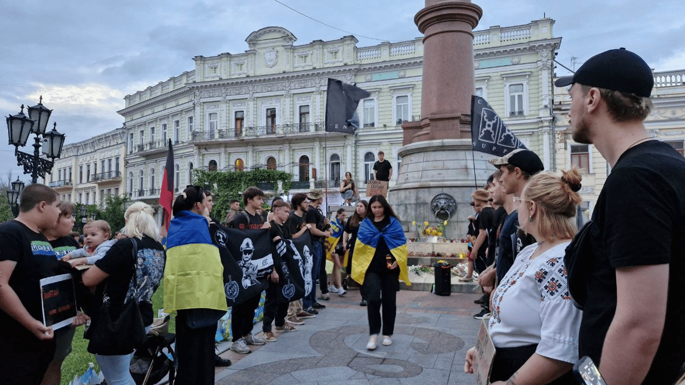 В Одессе почтили память павших героев Украины