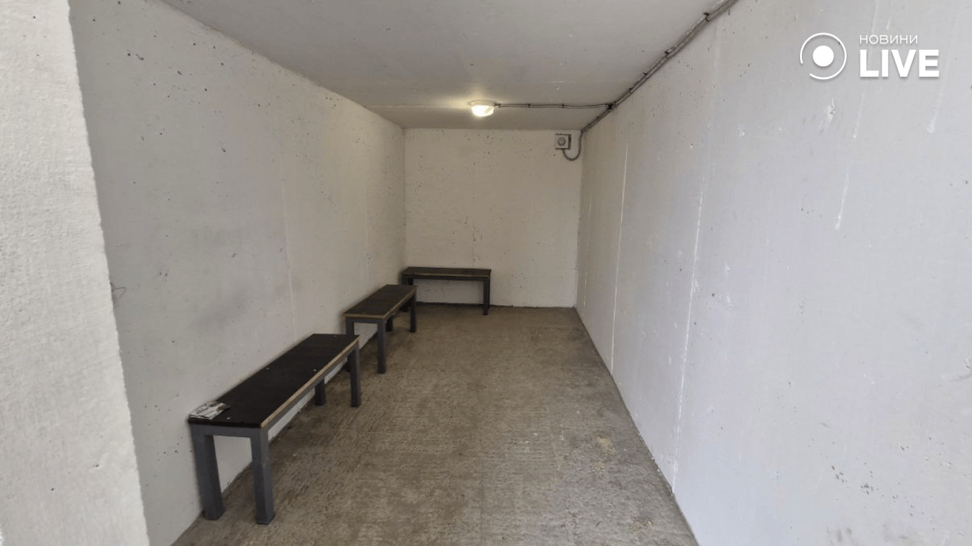 Мобільне укриття на пляжі