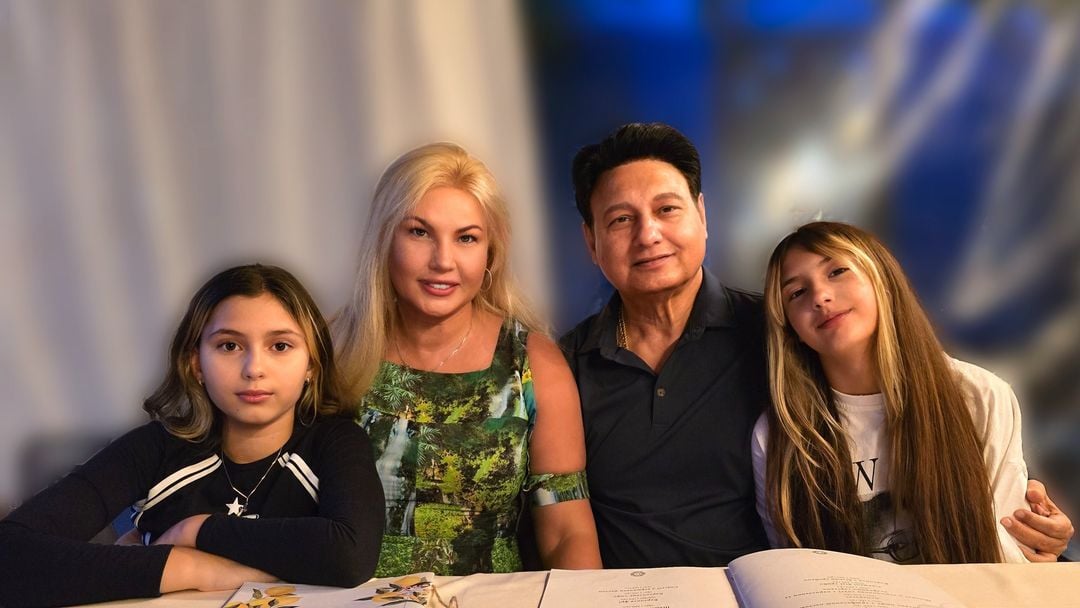 Камалія з родиною