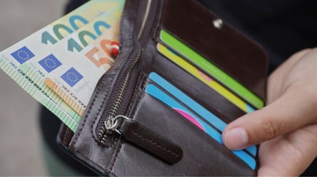 Допомога від Швейцарії: де пенсіонерам доступні 2 000 євро - 290x166