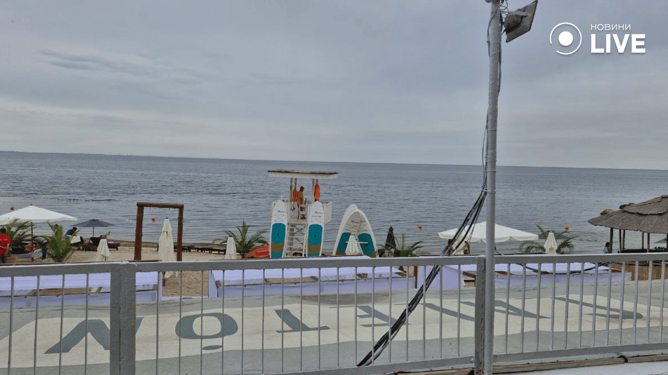 В Одесі відкрили пляж для купання