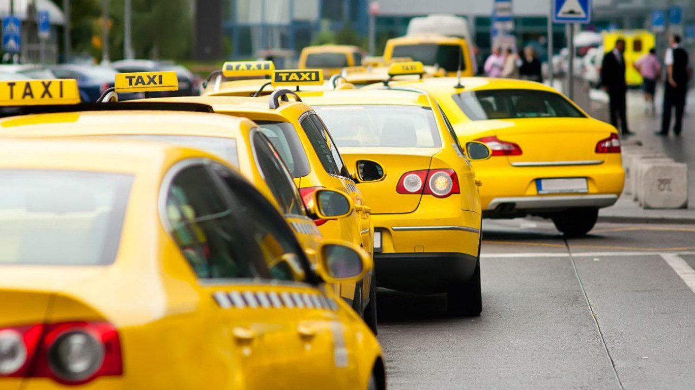 ТОП 10 авто для таксі: розбираємо вимоги