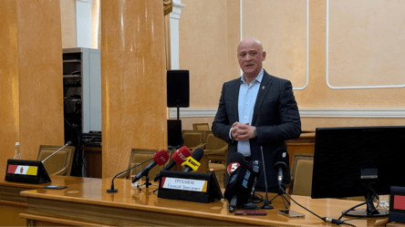 Одессу нужно защитить — Зеленский о гражданстве Труханова - 290x166